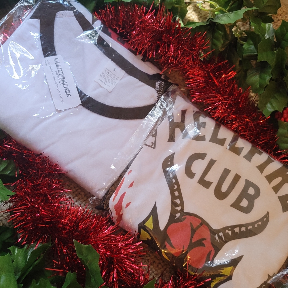 Stranger Things Hellfire Club Baseball T-Shirt - Unisex L